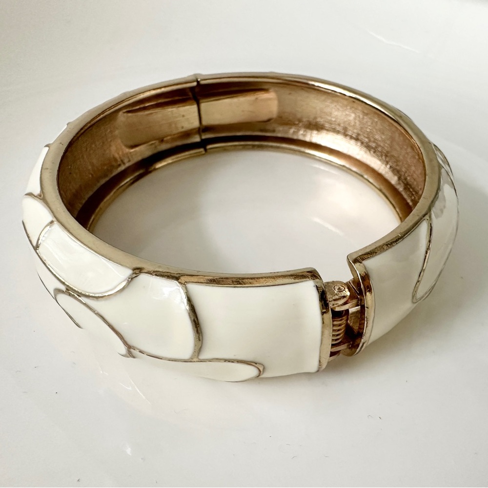 Fashion Jewelry White and Gold Bracelet 7.75 inches
